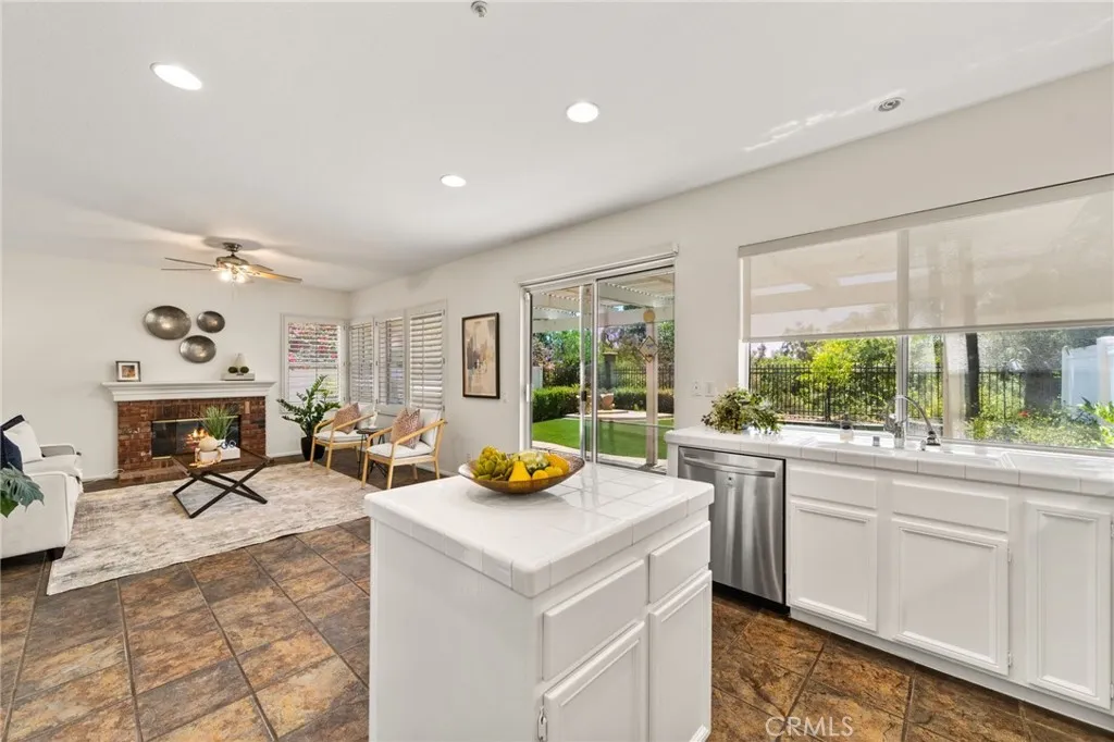 Kitchen and ramily room