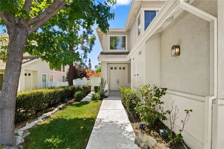 Private Entryway