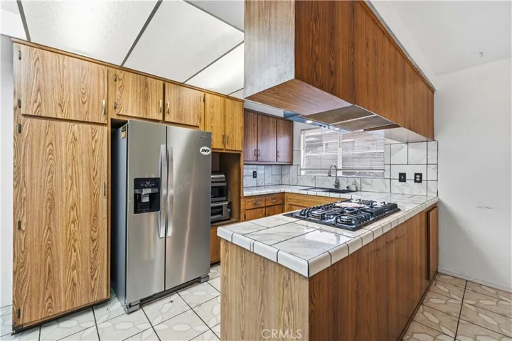 38442 3rd St E E, Palmdale, California 93550