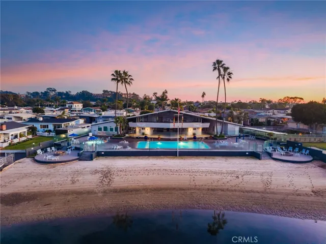 8 Saratoga, Newport Beach, California 92660