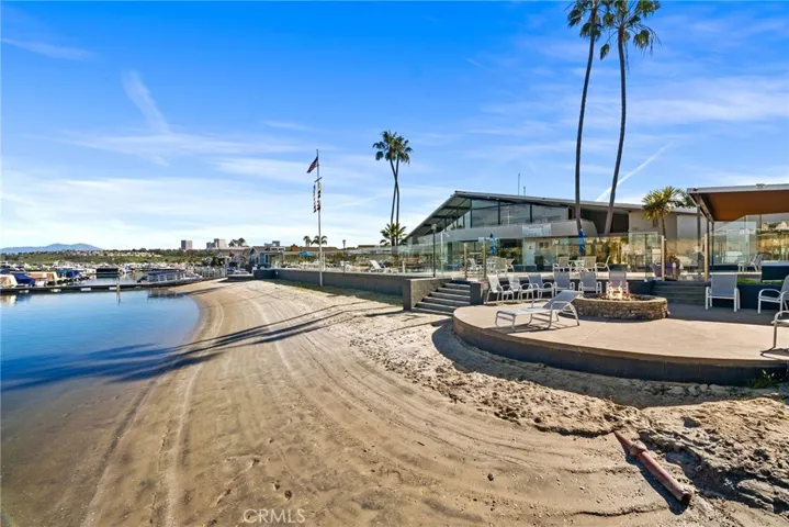 8 Saratoga, Newport Beach, California 92660