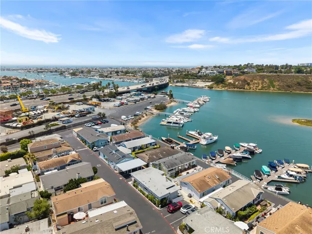8 Saratoga, Newport Beach, California 92660