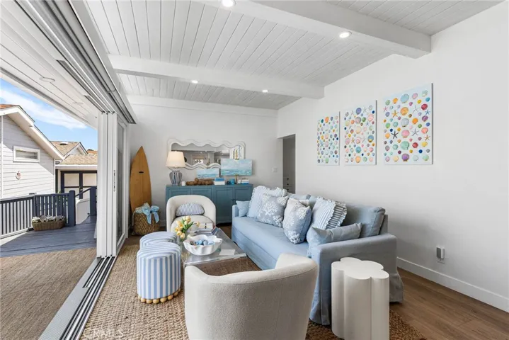 8 Saratoga, Newport Beach, California 92660