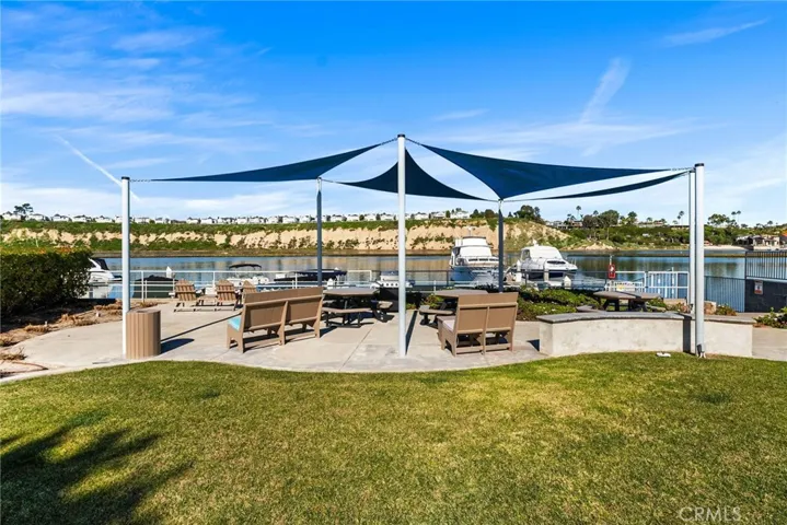 8 Saratoga, Newport Beach, California 92660