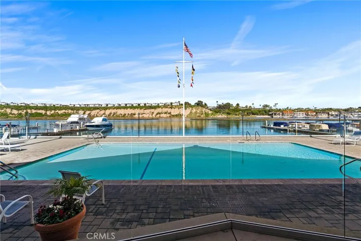 8 Saratoga, Newport Beach, California 92660