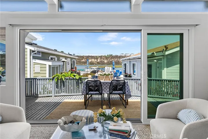 8 Saratoga, Newport Beach, California 92660