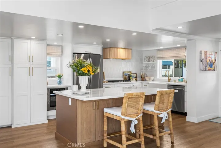 8 Saratoga, Newport Beach, California 92660