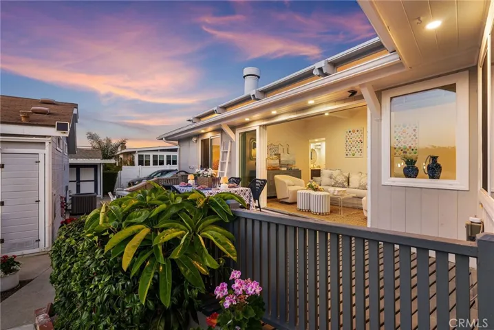 8 Saratoga, Newport Beach, California 92660