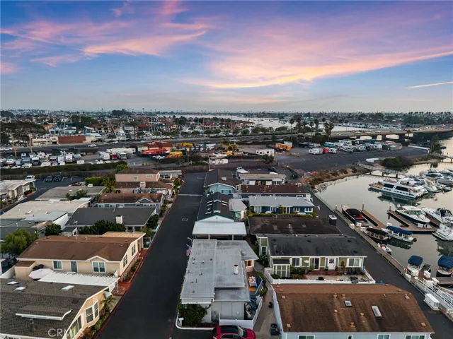 8 Saratoga, Newport Beach, California 92660