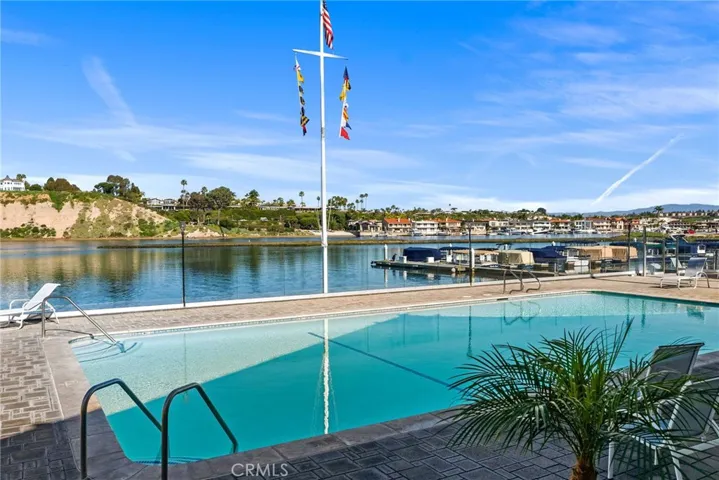 8 Saratoga, Newport Beach, California 92660