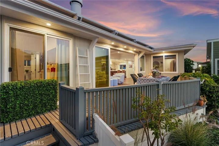 8 Saratoga, Newport Beach, California 92660
