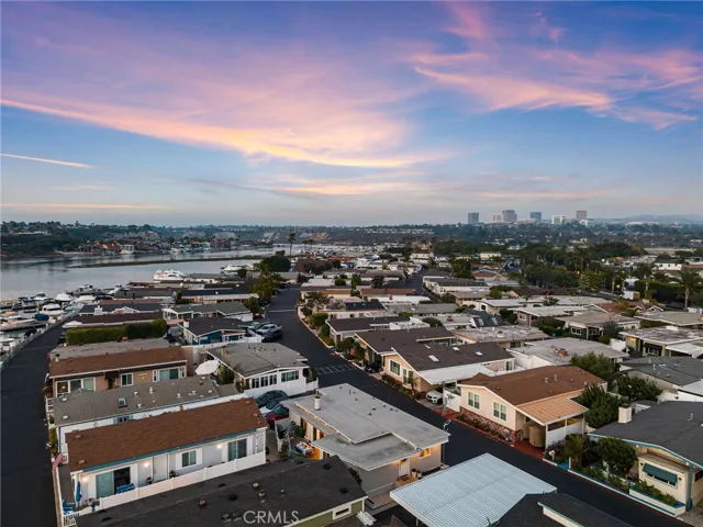 8 Saratoga, Newport Beach, California 92660