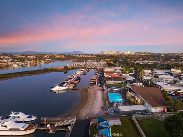 8 Saratoga, Newport Beach, California 92660