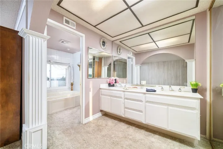 primary ensuite bathroom