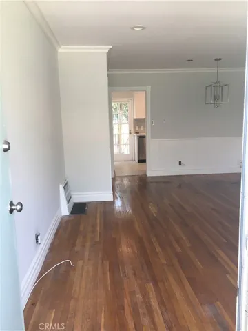Dining room area
