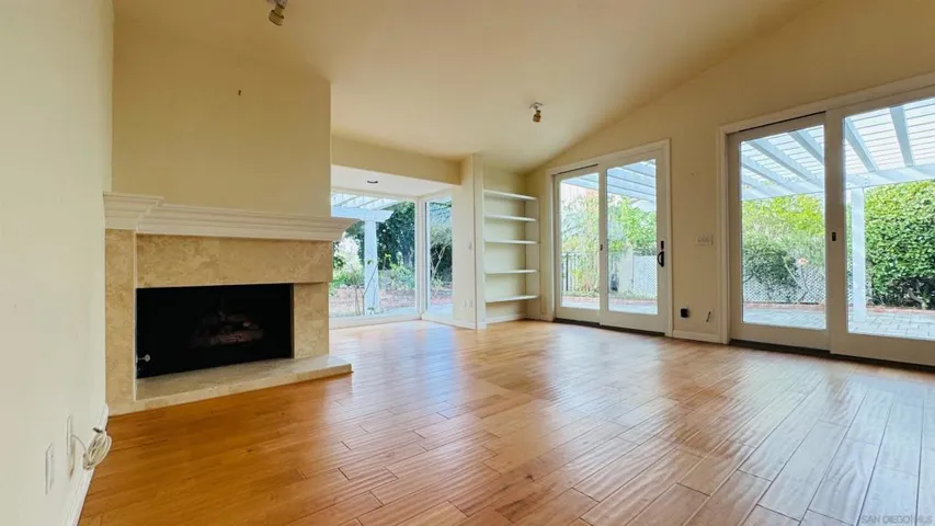8223 Caminito Locayo, La Jolla, California 92037