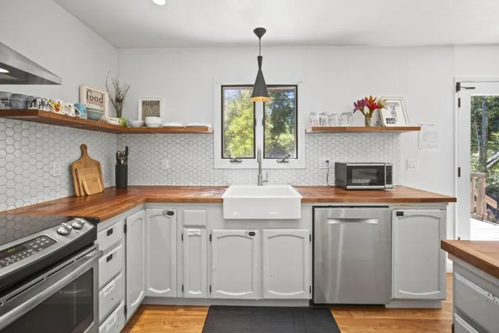 471 Country Estates Terrace, Santa Cruz, California 95060