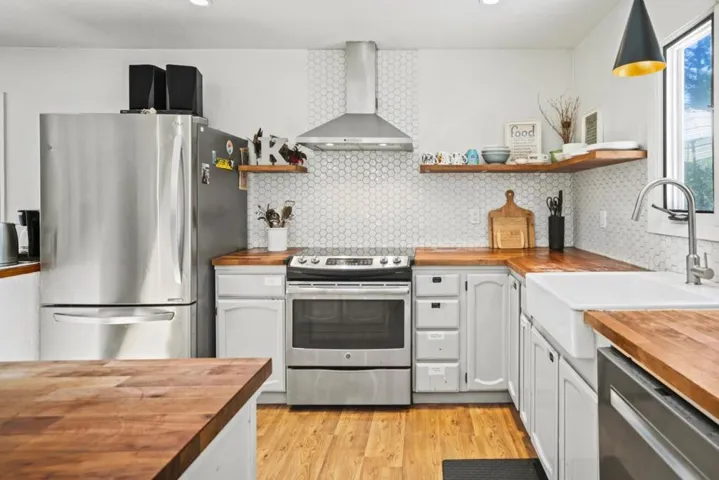 471 Country Estates Terrace, Santa Cruz, California 95060