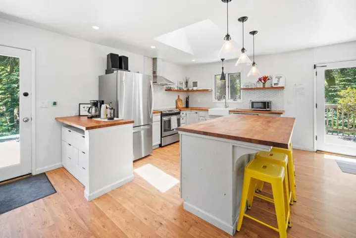 471 Country Estates Terrace, Santa Cruz, California 95060
