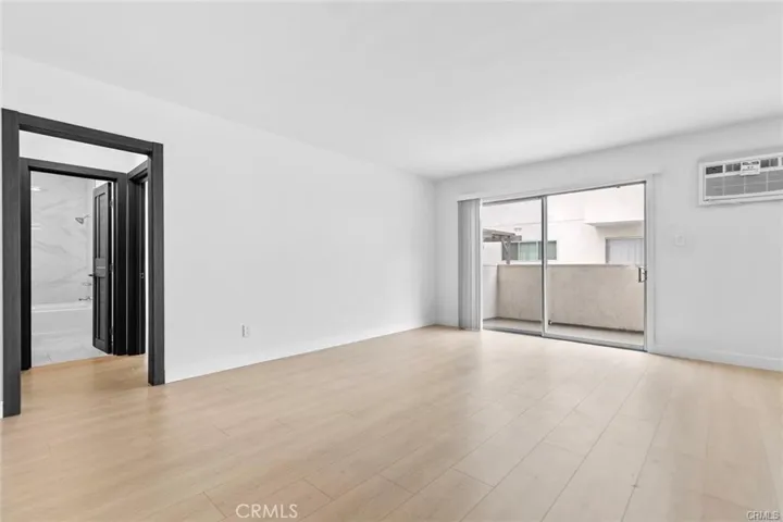 960 Larrabee, West Hollywood, California 90069