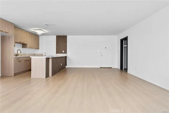 960 Larrabee, West Hollywood, California 90069