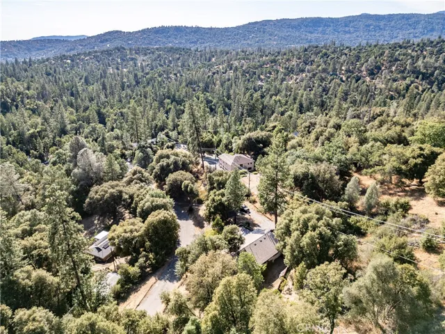 51591 Ponderosa Way, Oakhurst, California 93644