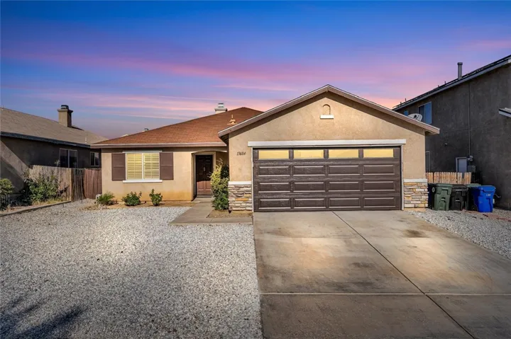 Welcome to your new home in Victorville - Facing east with sunsets over your backyard.