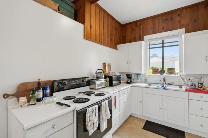 575 Myrtle Street, Half Moon Bay, California 94019