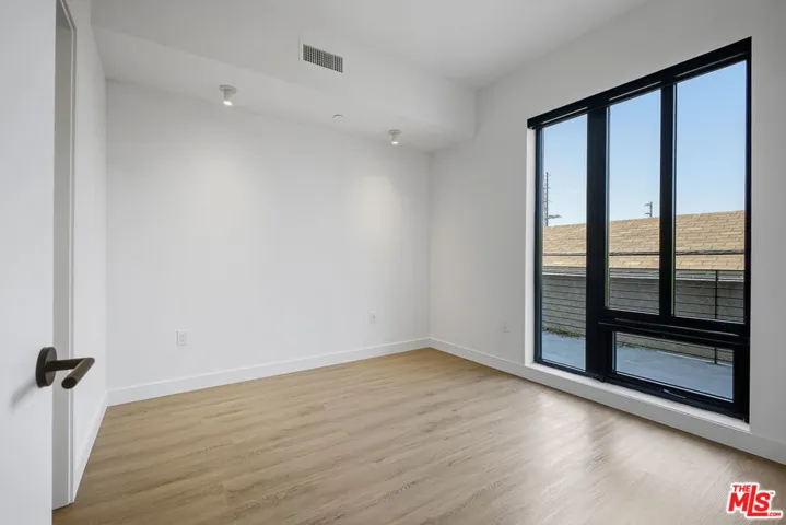 10700 Tabor Street 220, Los Angeles, California 90034