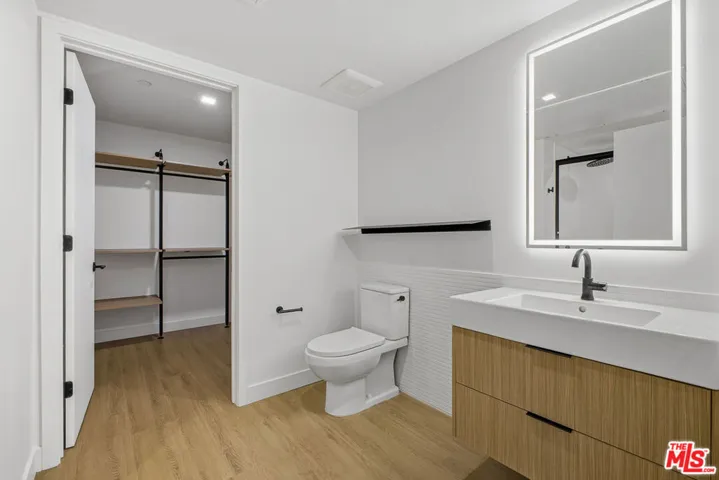 10700 Tabor Street 220, Los Angeles, California 90034