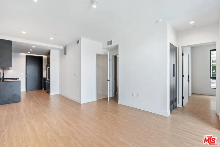 3667 Keystone Avenue 533, Los Angeles, California 90034