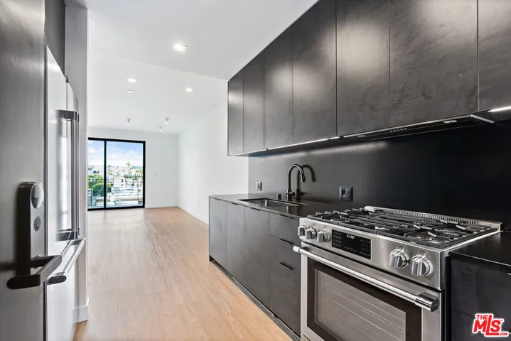 3667 Keystone Avenue 533, Los Angeles, California 90034