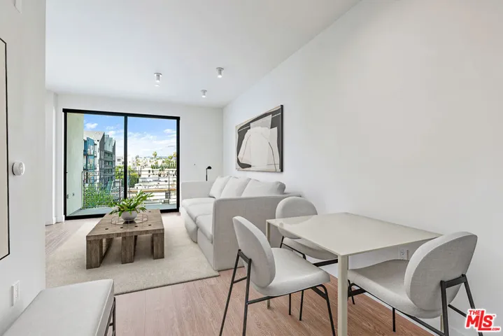 3667 Keystone Avenue 533, Los Angeles, California 90034