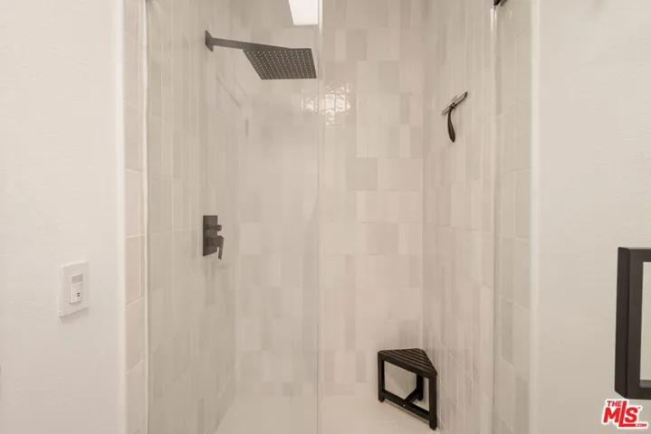 4600 Glencoe Avenue 2, Los Angeles, California 90292