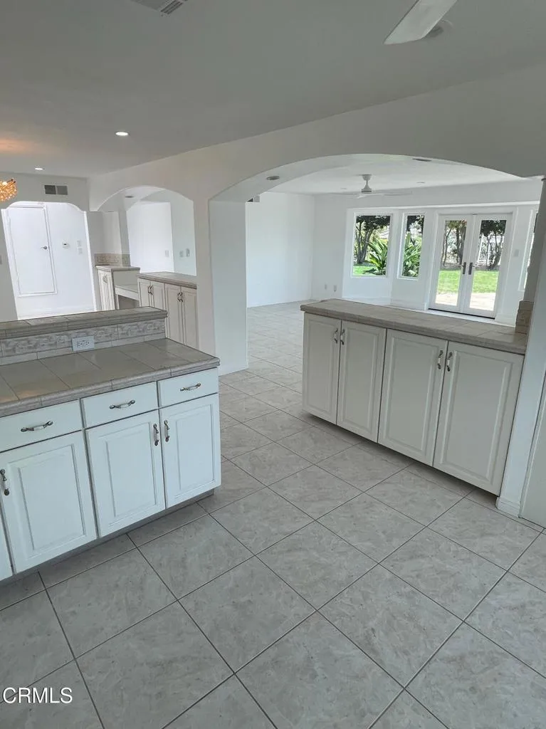 1148 colina vis