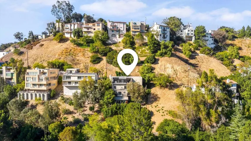 3866 Alta Mesa Drive, Studio City, California 91604
