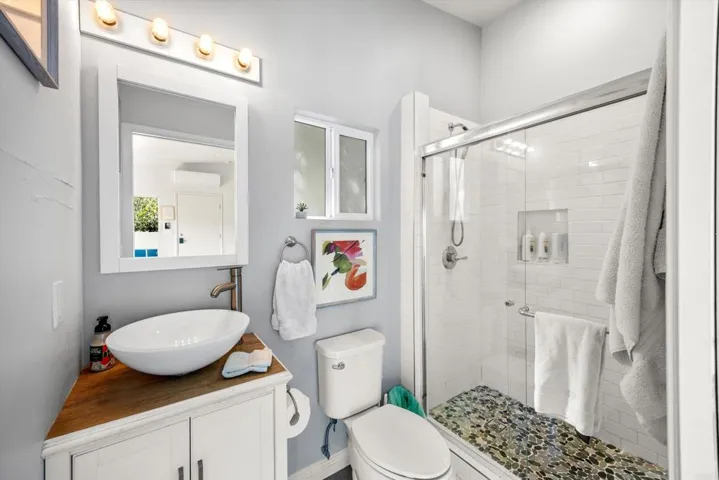 3866 Alta Mesa Drive, Studio City, California 91604