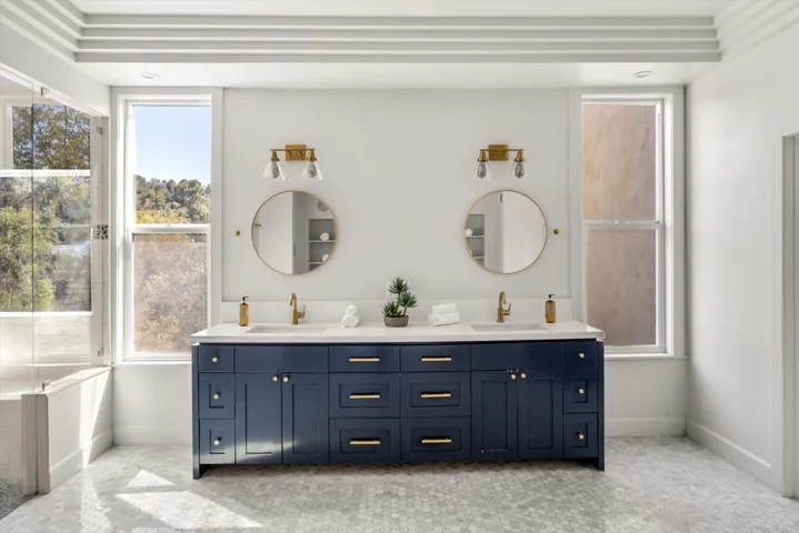 3866 Alta Mesa Drive, Studio City, California 91604