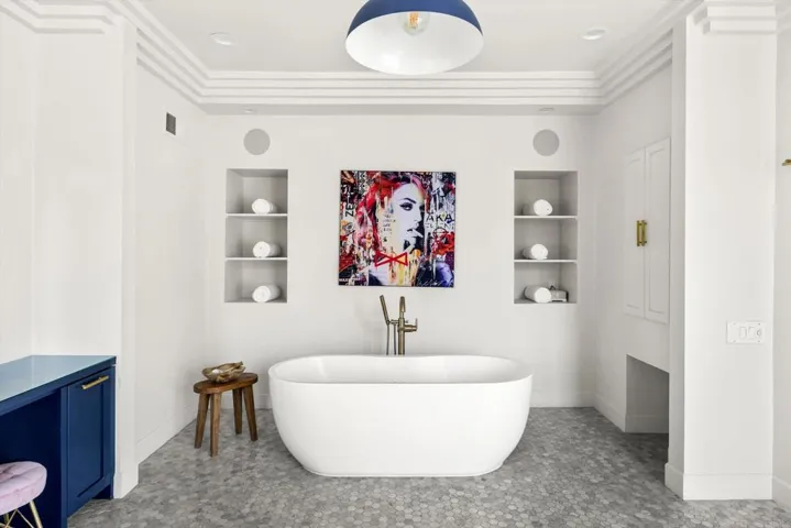3866 Alta Mesa Drive, Studio City, California 91604