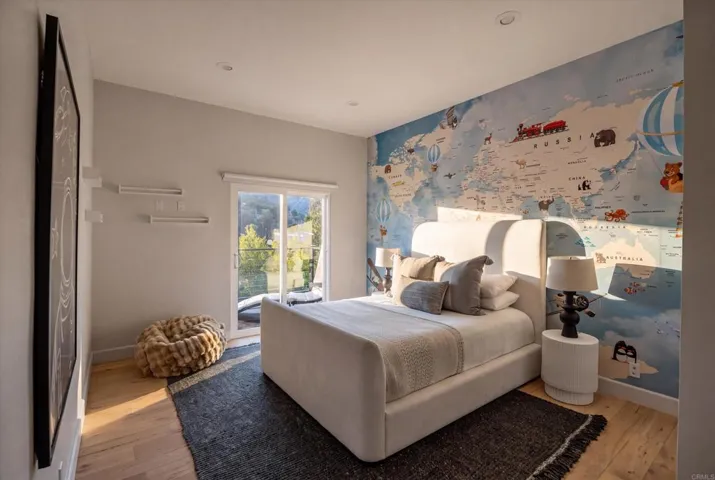 3866 Alta Mesa Drive, Studio City, California 91604