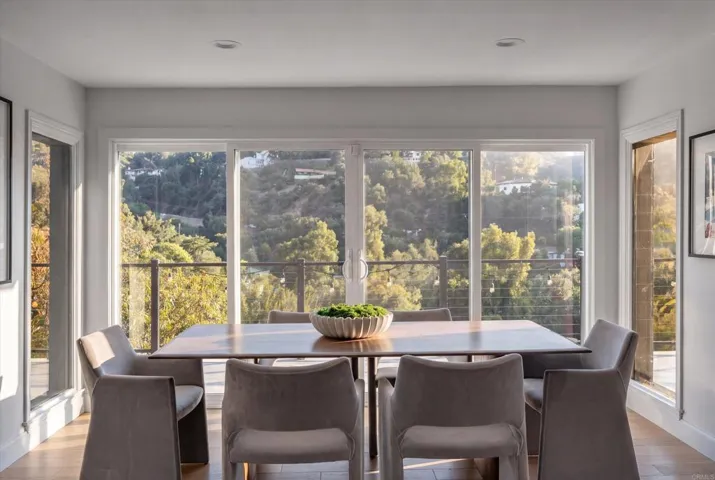 3866 Alta Mesa Drive, Studio City, California 91604