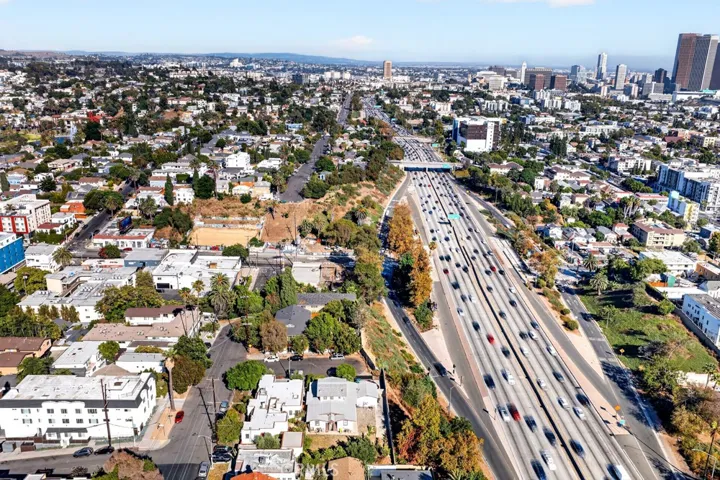 523 N Lake, Los Angeles, California 90026