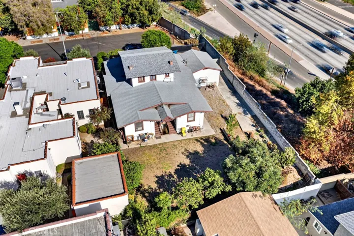 523 N Lake, Los Angeles, California 90026