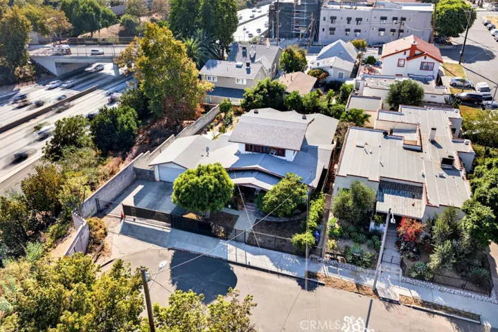 523 N Lake, Los Angeles, California 90026
