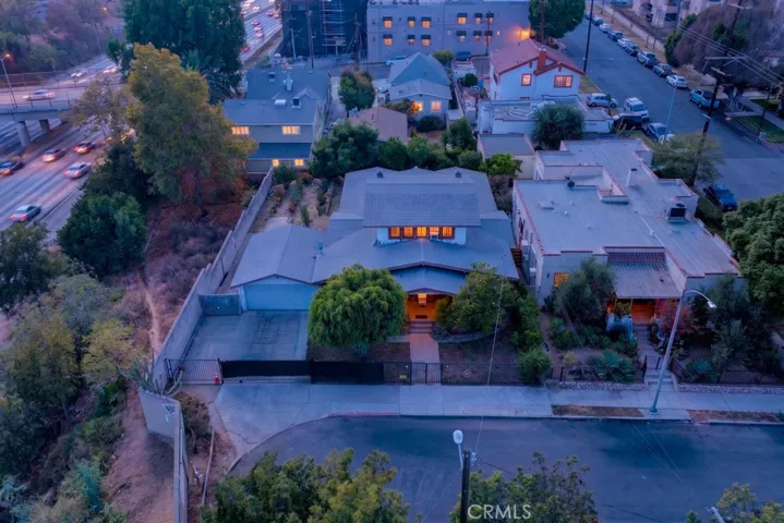 523 N Lake, Los Angeles, California 90026