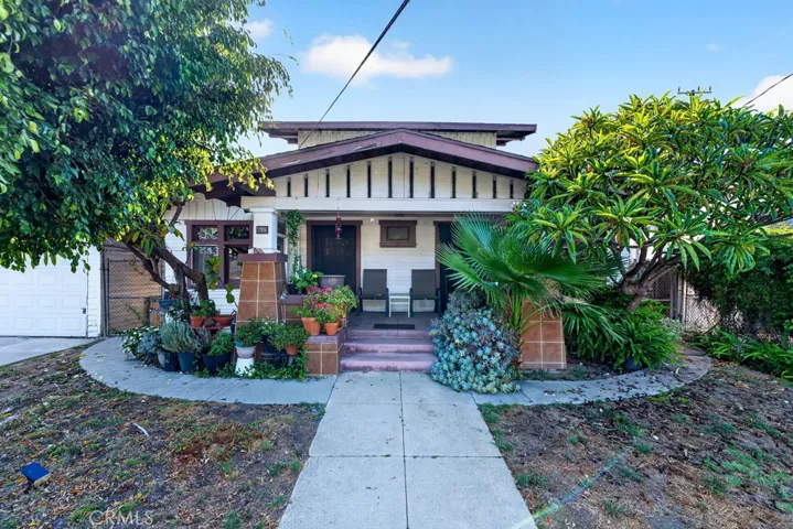 523 N Lake, Los Angeles, California 90026