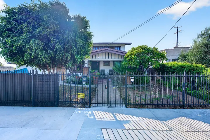 523 N Lake, Los Angeles, California 90026