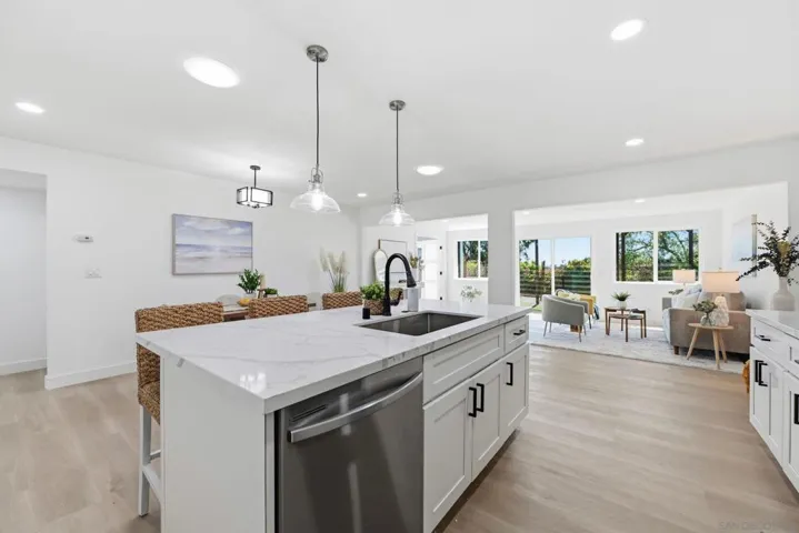 313 San Dimas Ave, Oceanside, California 92057