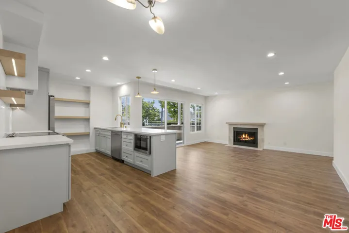 8712 Chessington Drive 261f, Inglewood, California 90305 — photo 5