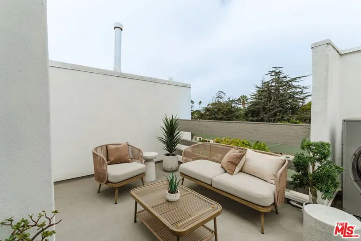913 Euclid Street 5, Santa Monica, California 90403